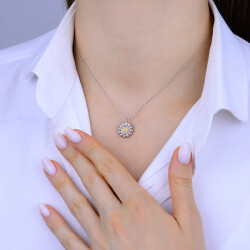 DAISY FIGURE ZIRCON NECKLACE - 3